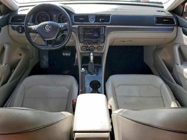 Volkswagen Passat R-line Image 3