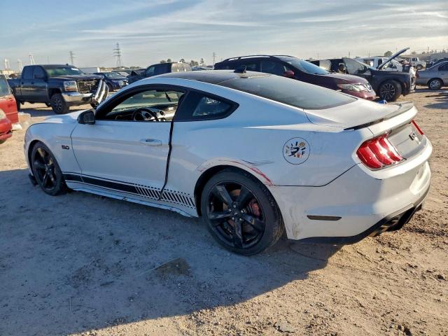 Ford Mustang Gt Image 3