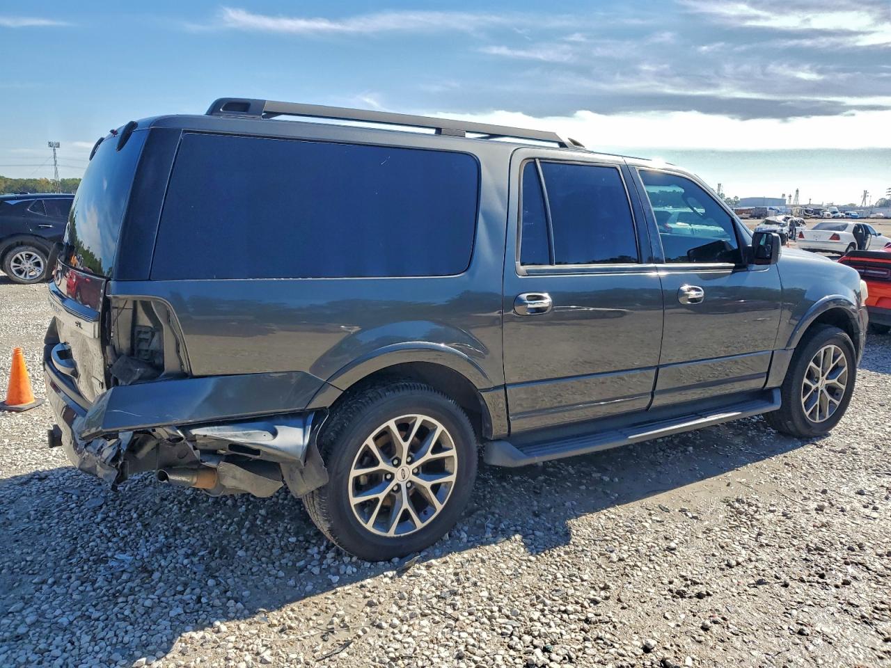 Ford Expedition El Xlt Image 4