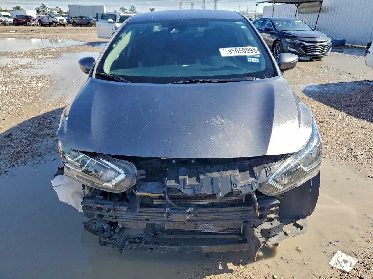 Nissan Versa Sv Image 2