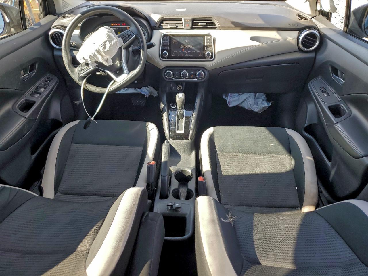 Nissan Versa Sv Image 7