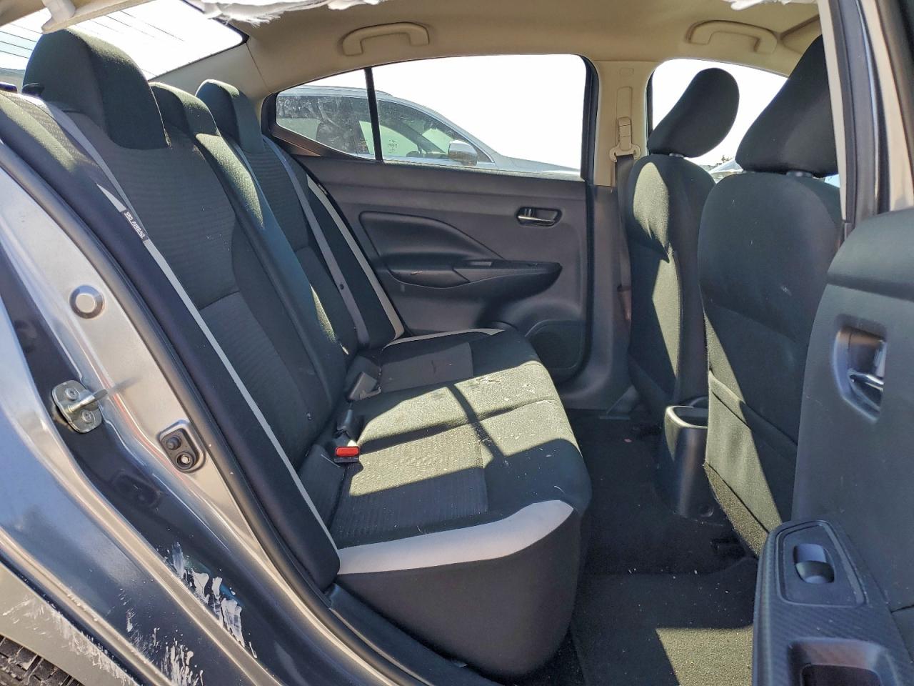 Nissan Versa Sv Image 10