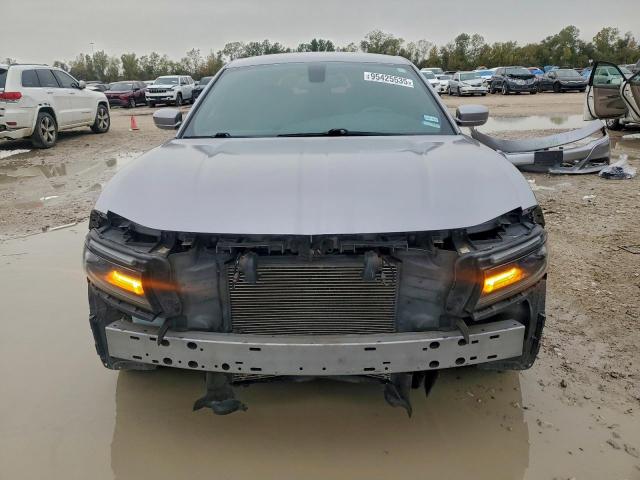 Dodge Charger Se Image 5