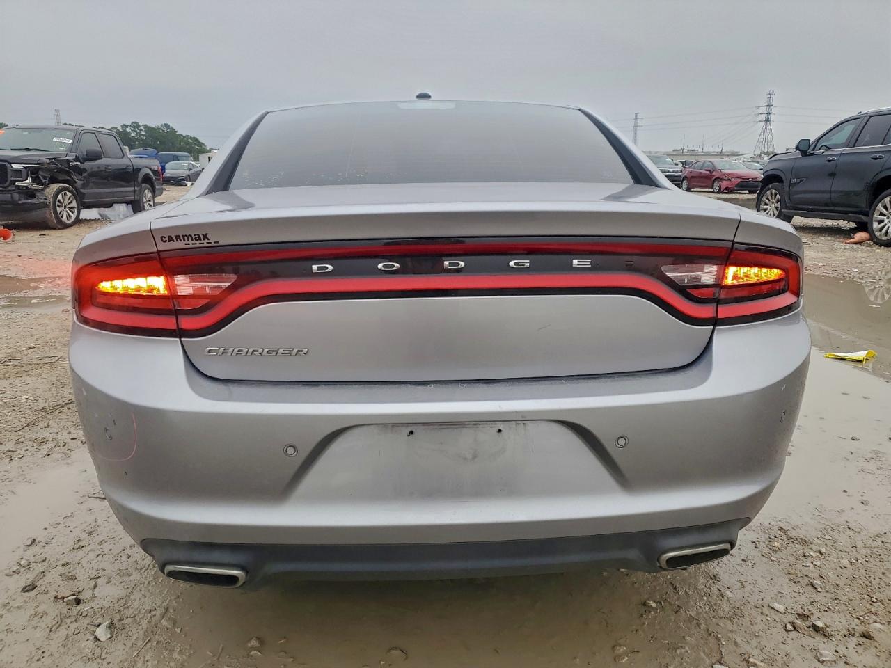 Dodge Charger Se Image 4