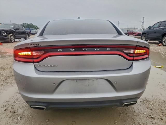 Dodge Charger Se Image 4