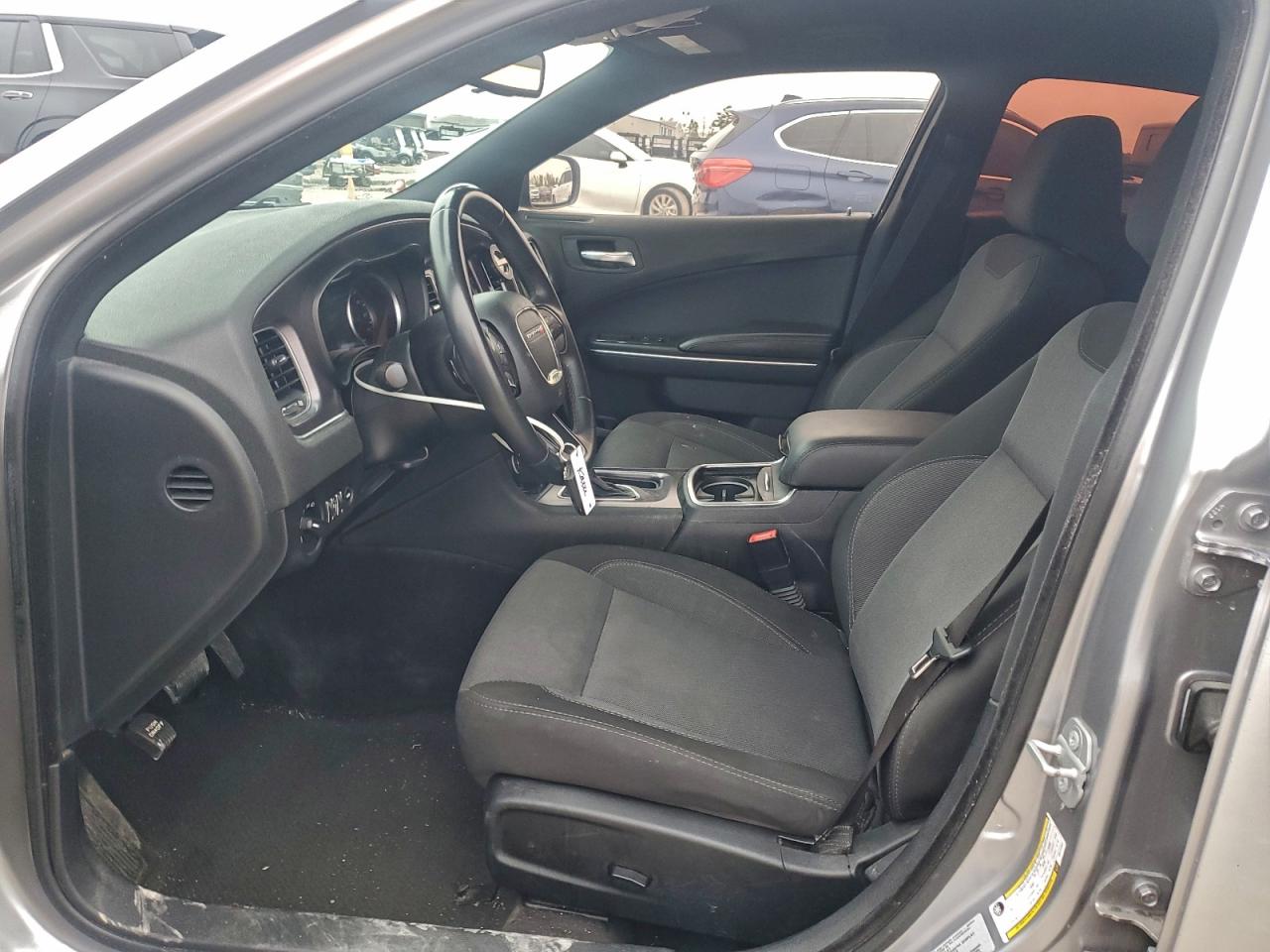 Dodge Charger Se Image 3