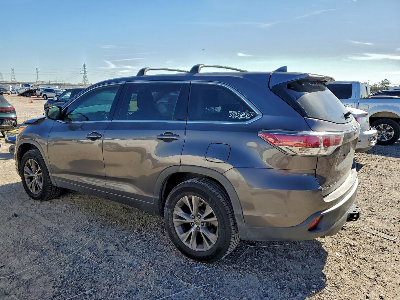 Toyota Highlander Le Image 4