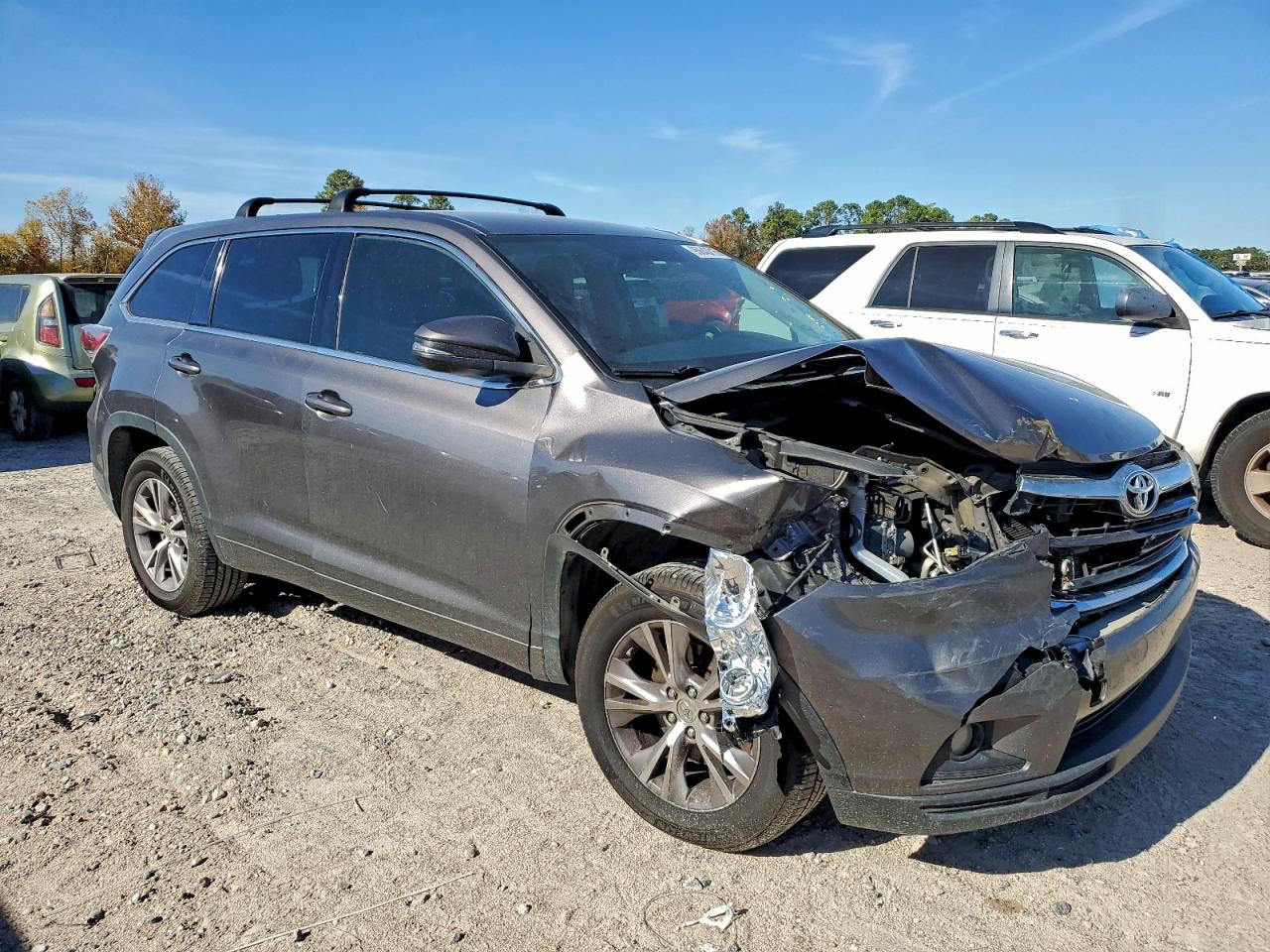 Toyota Highlander Le Image 5