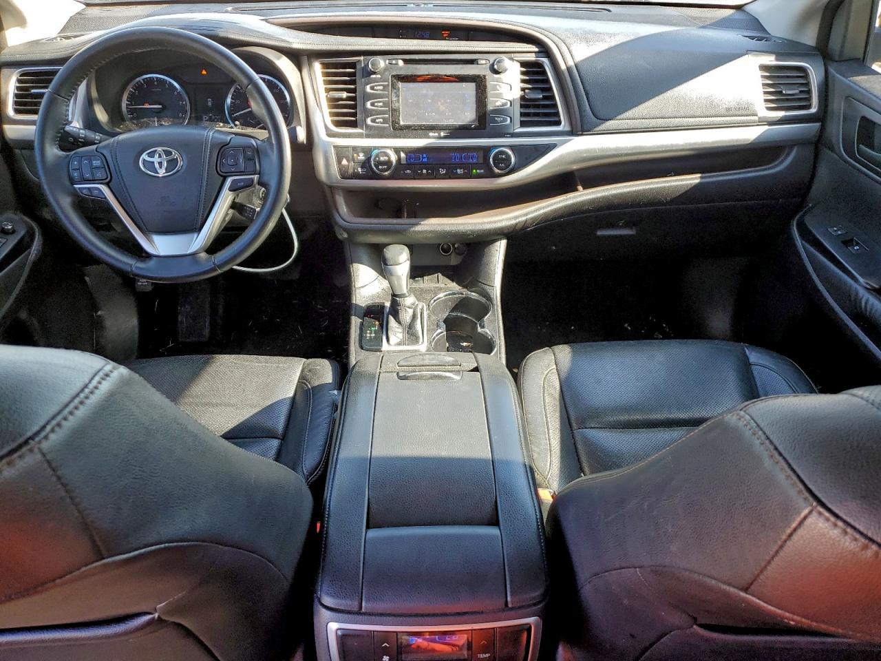 Toyota Highlander Le Image 9
