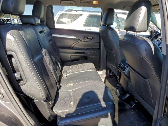 Toyota Highlander Le Image 12