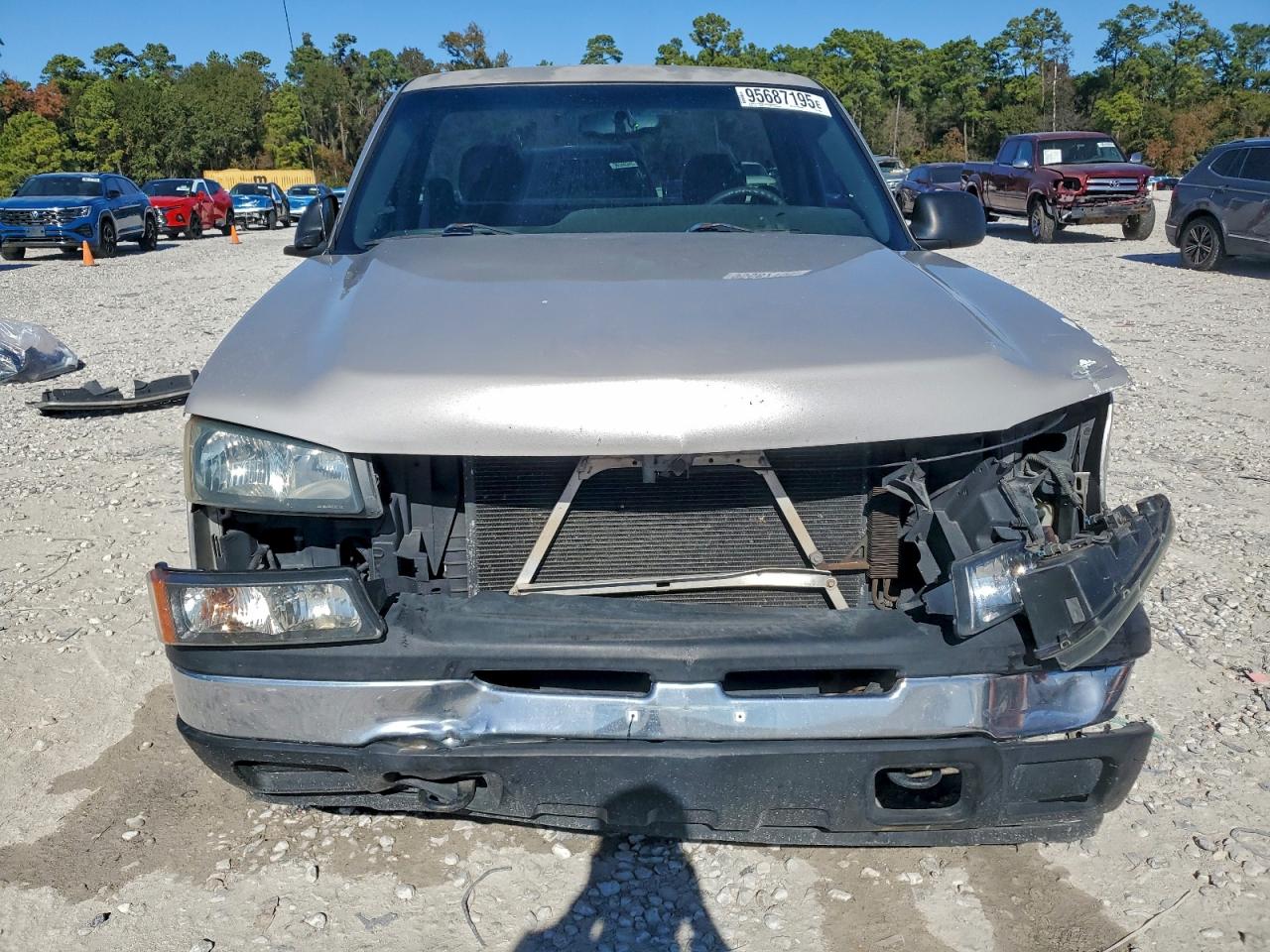 Chevrolet Silverado C1500 Image 4