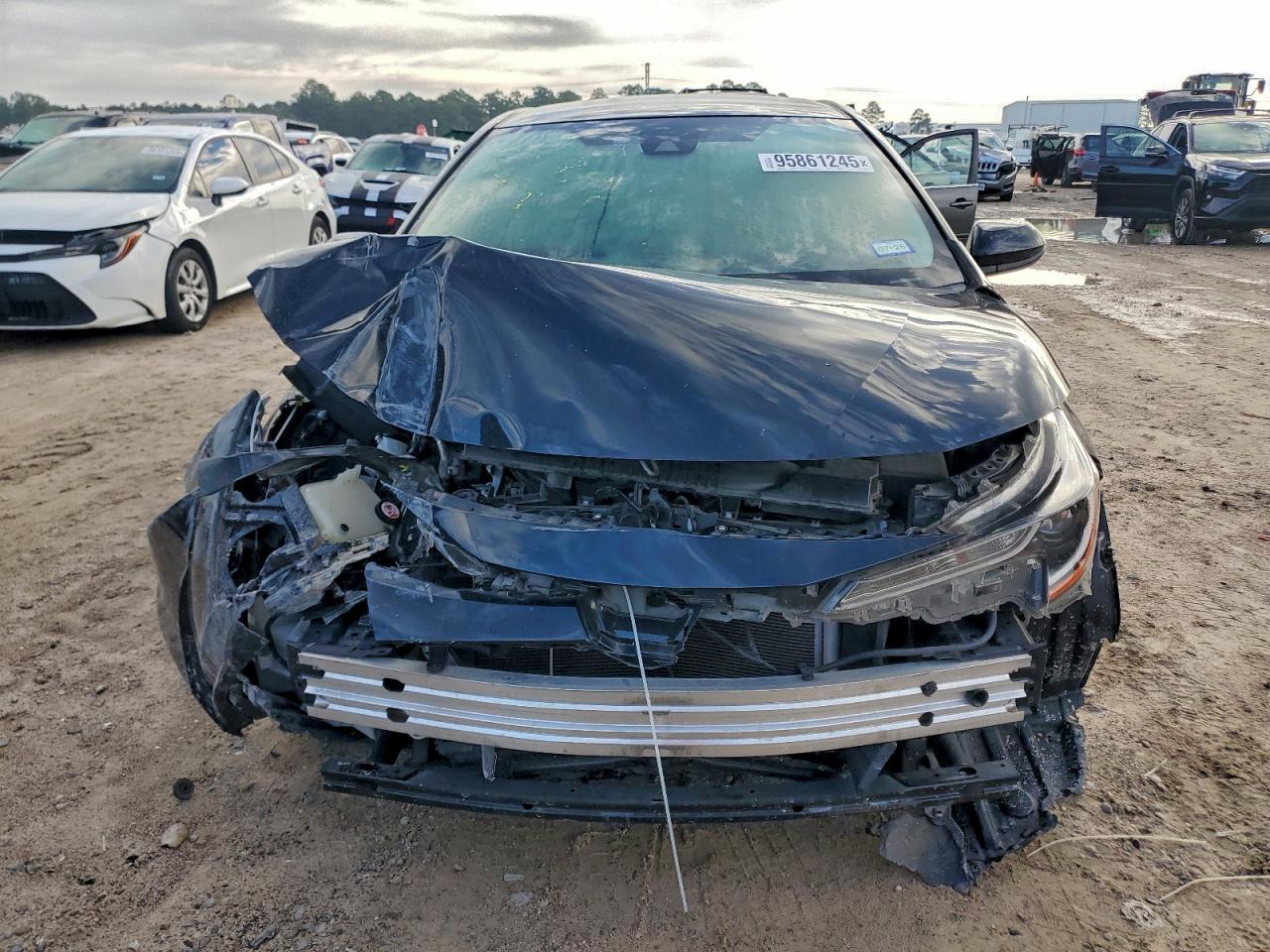 Toyota Corolla Le Image 3