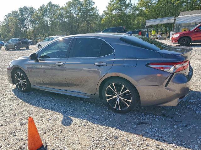 Toyota Camry L Image 2