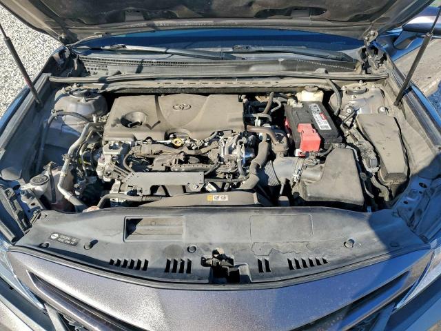 Toyota Camry L Image 11