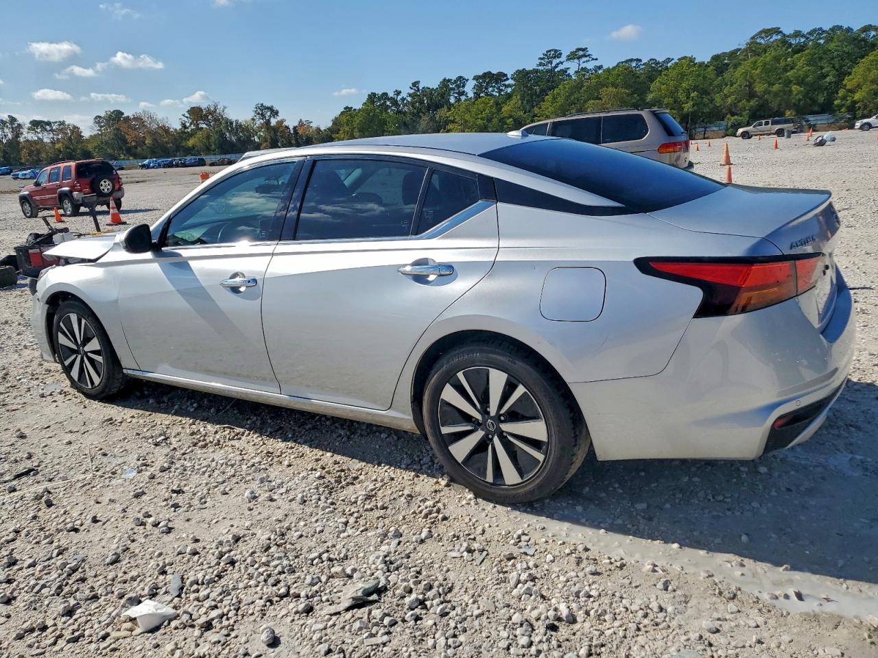 Nissan Altima Sv Image 3