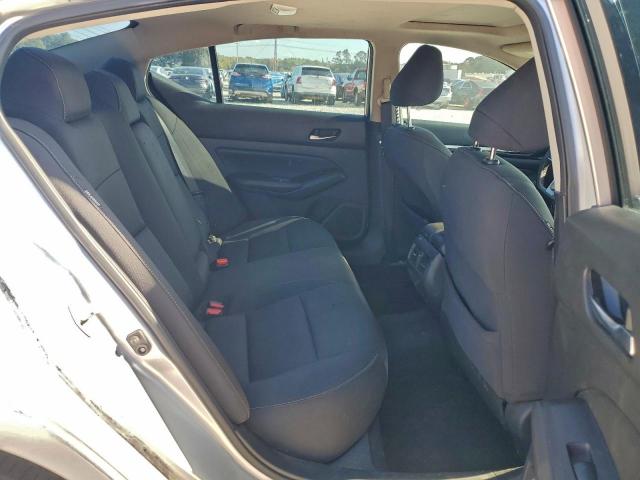 Nissan Altima Sv Image 5