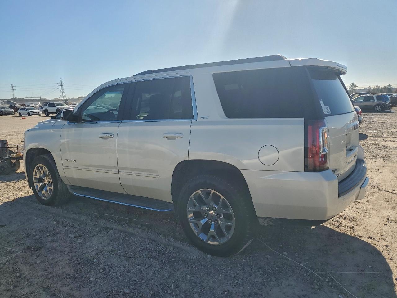 GMC Yukon Slt Image 3