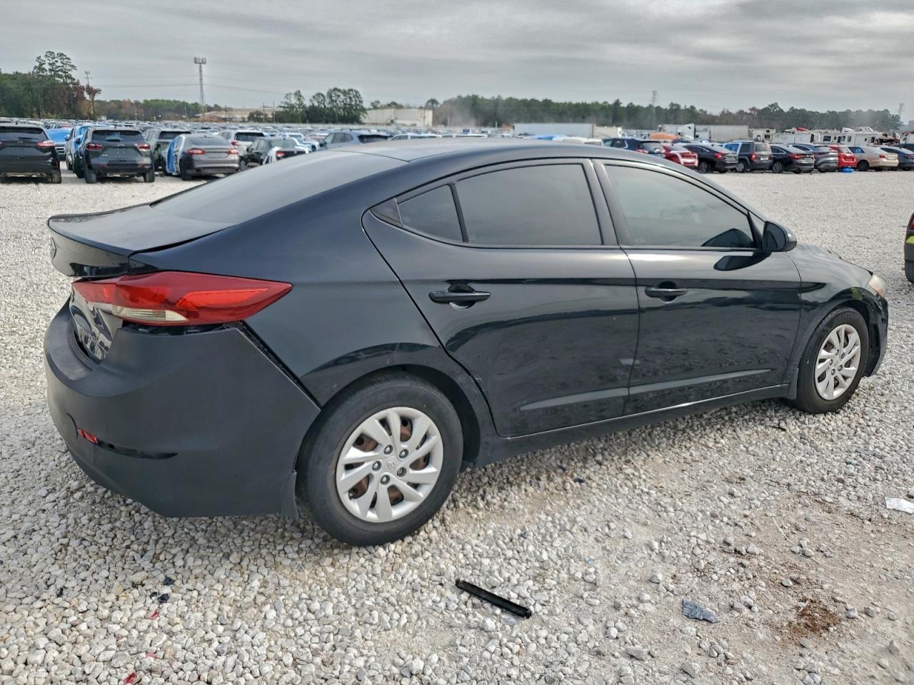 Hyundai ELANTRA Se Image 12