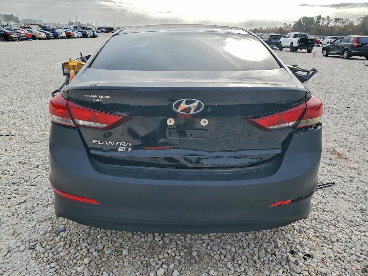 Hyundai ELANTRA Se Image 6