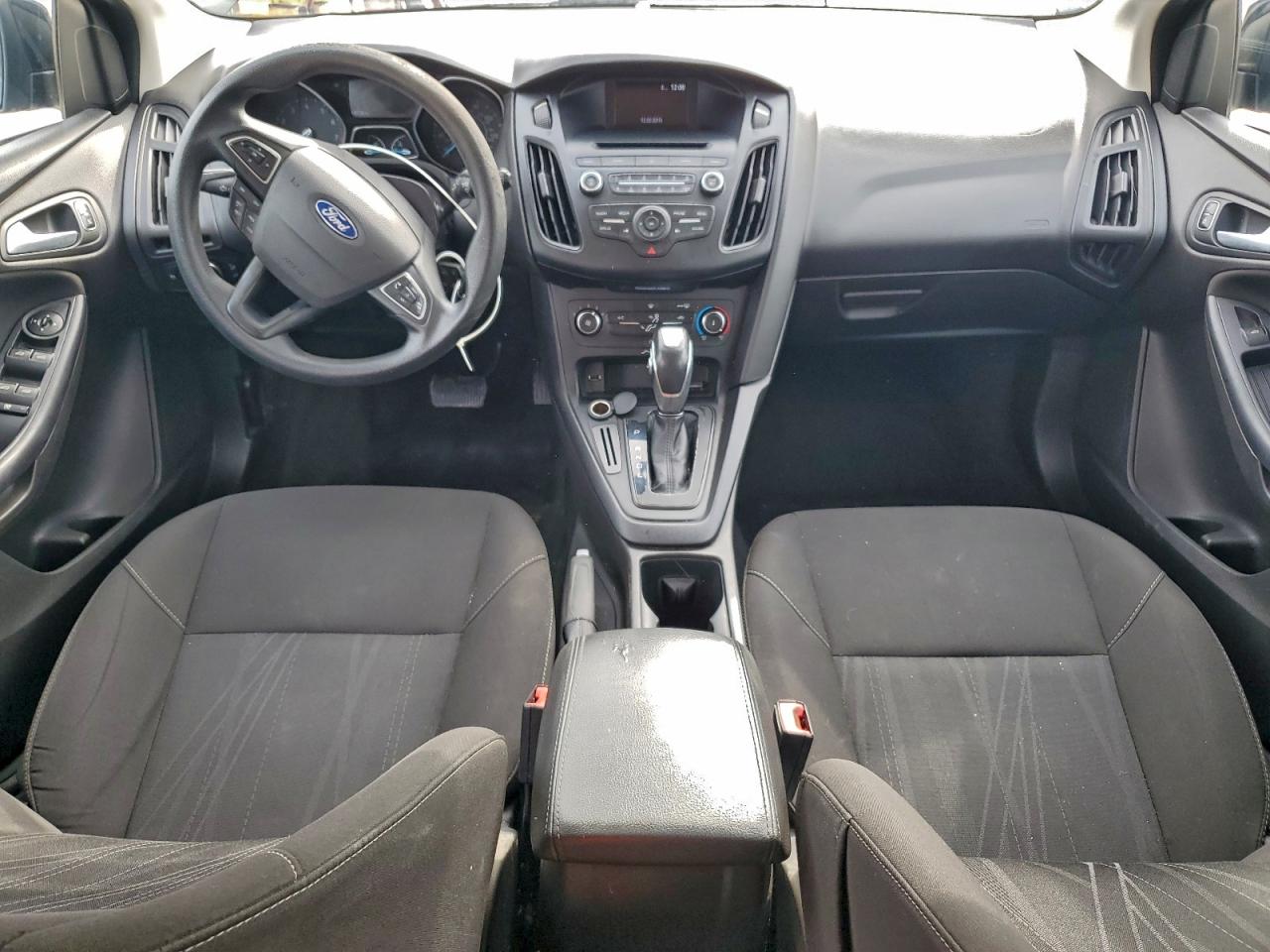 Ford Focus Se Image 8