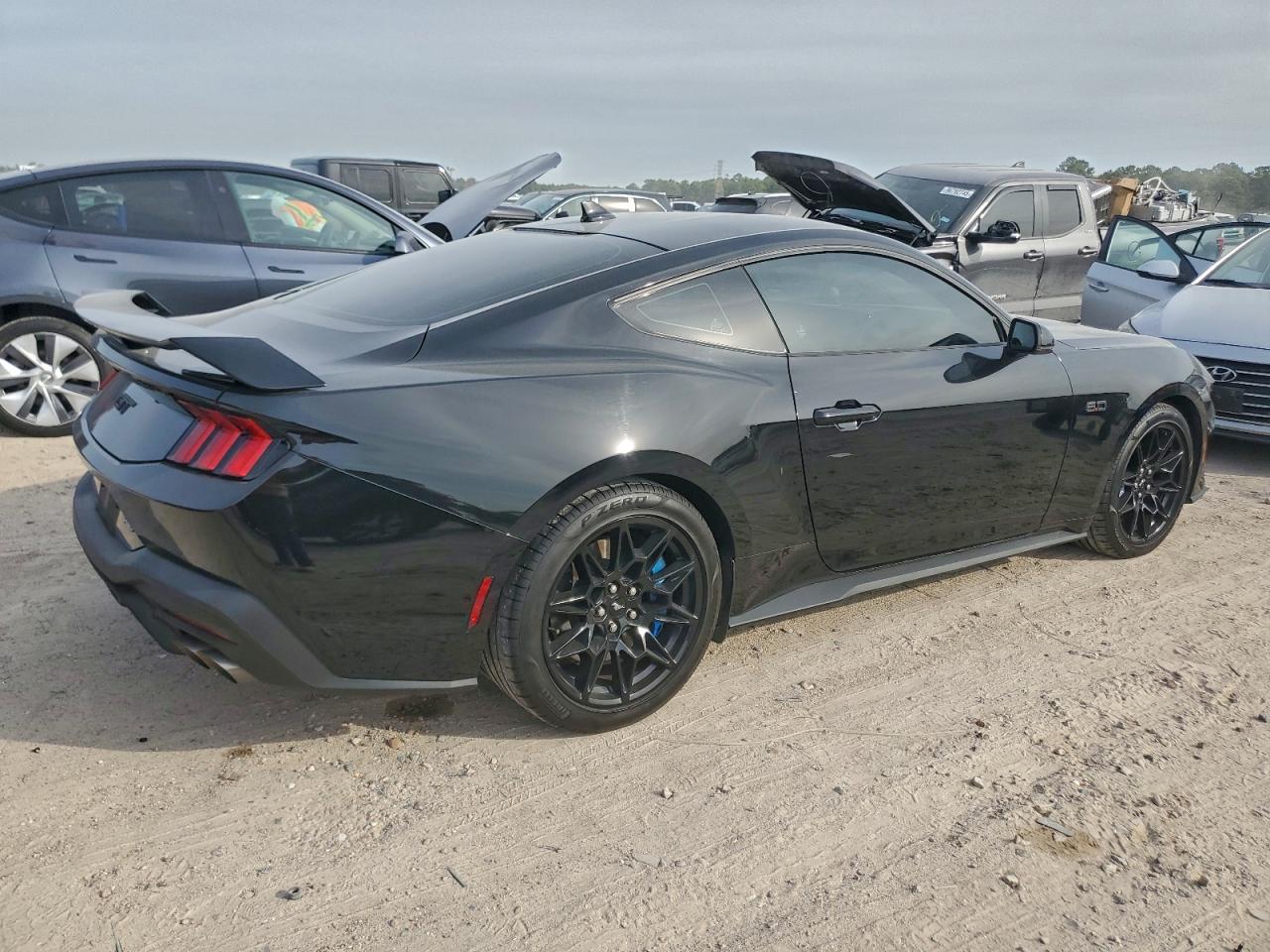 Ford Mustang Gt Image 2