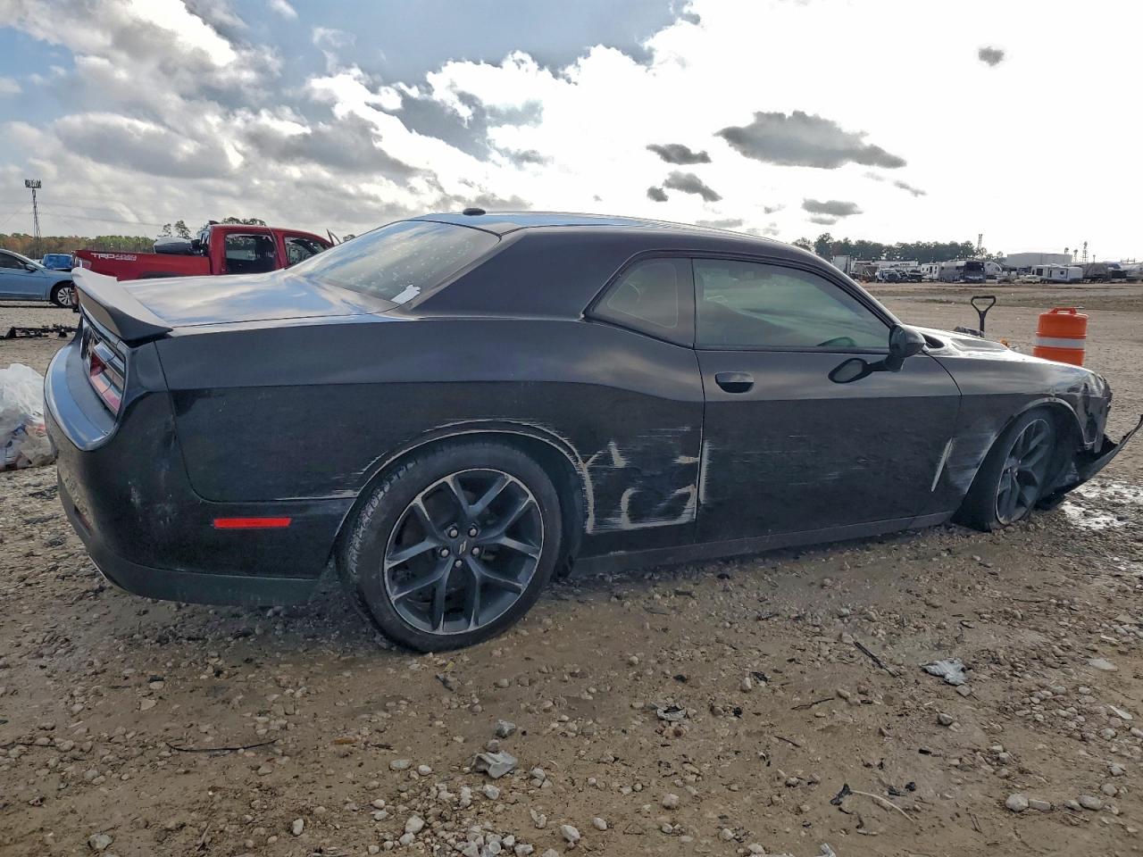 Dodge Challenger Sxt Image 2