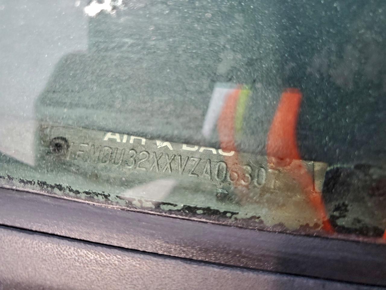 Ford Explorer Image 9