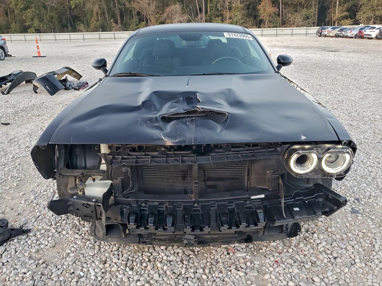 Dodge Challenger R/t Scat Pack Image 6