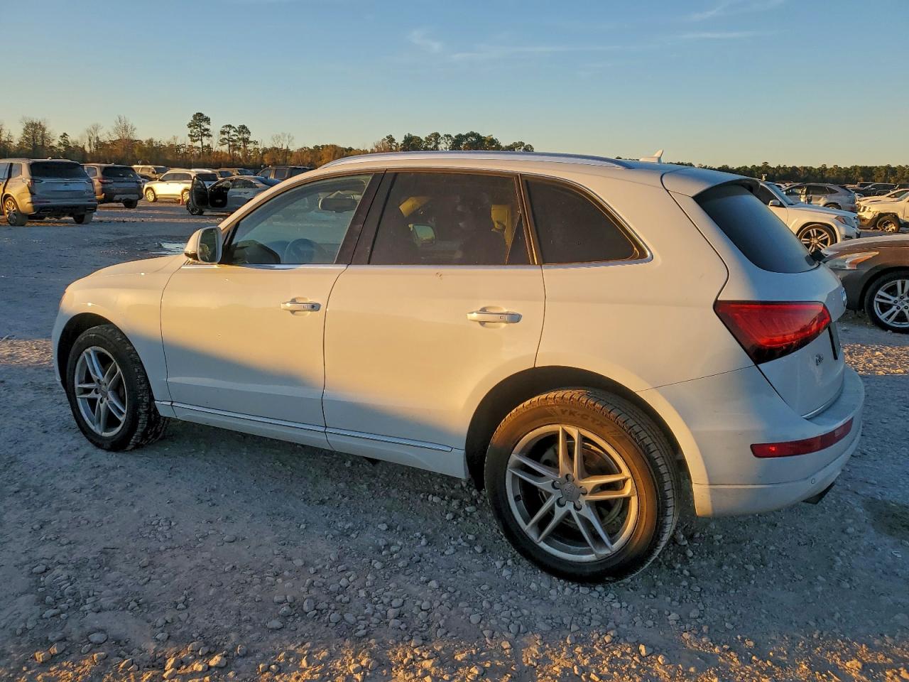 Audi Q5 Premium Plus Image 4