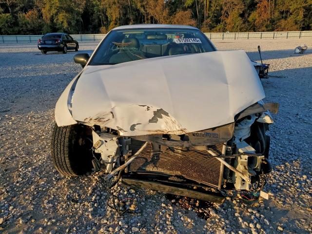 Chevrolet Cavalier Image 2