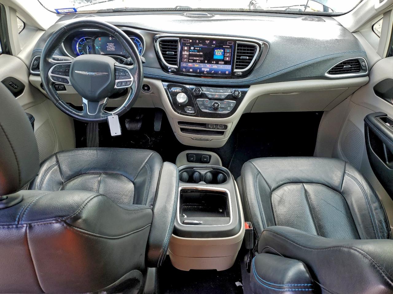 Chrysler Pacifica Hybrid Touring L Image 6