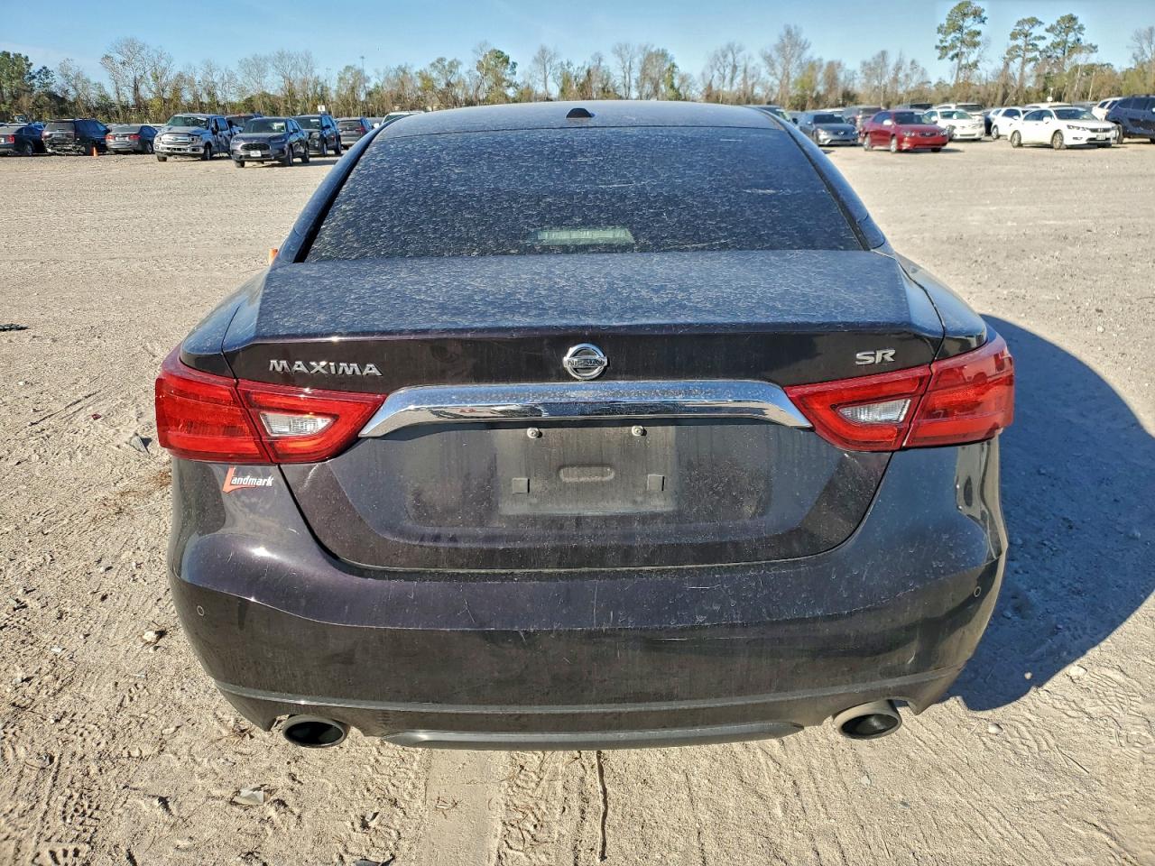 Nissan Maxima 3.5s Image 11