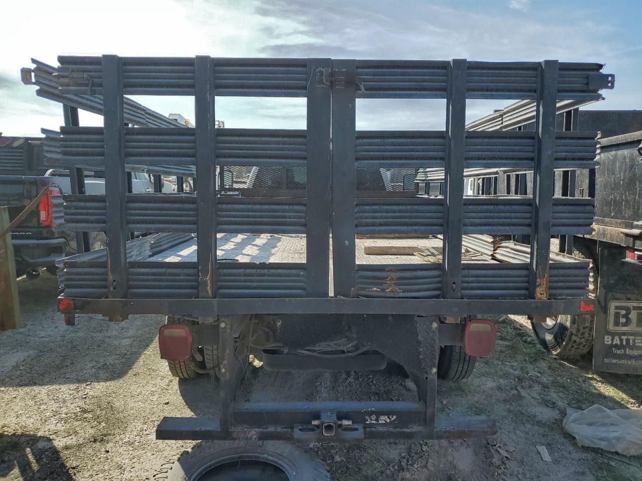 Chevrolet Silverado C3500 Image 9