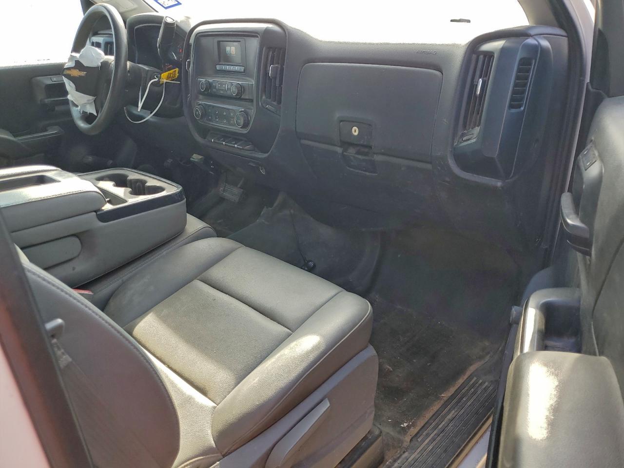 Chevrolet Silverado C3500 Image 2