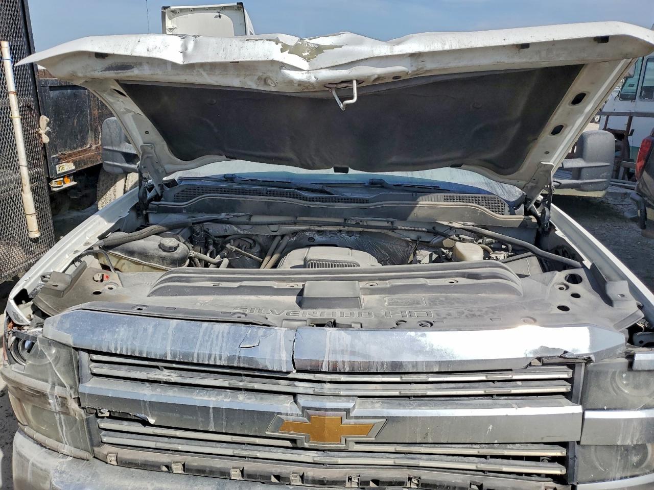 Chevrolet Silverado C3500 Image 7