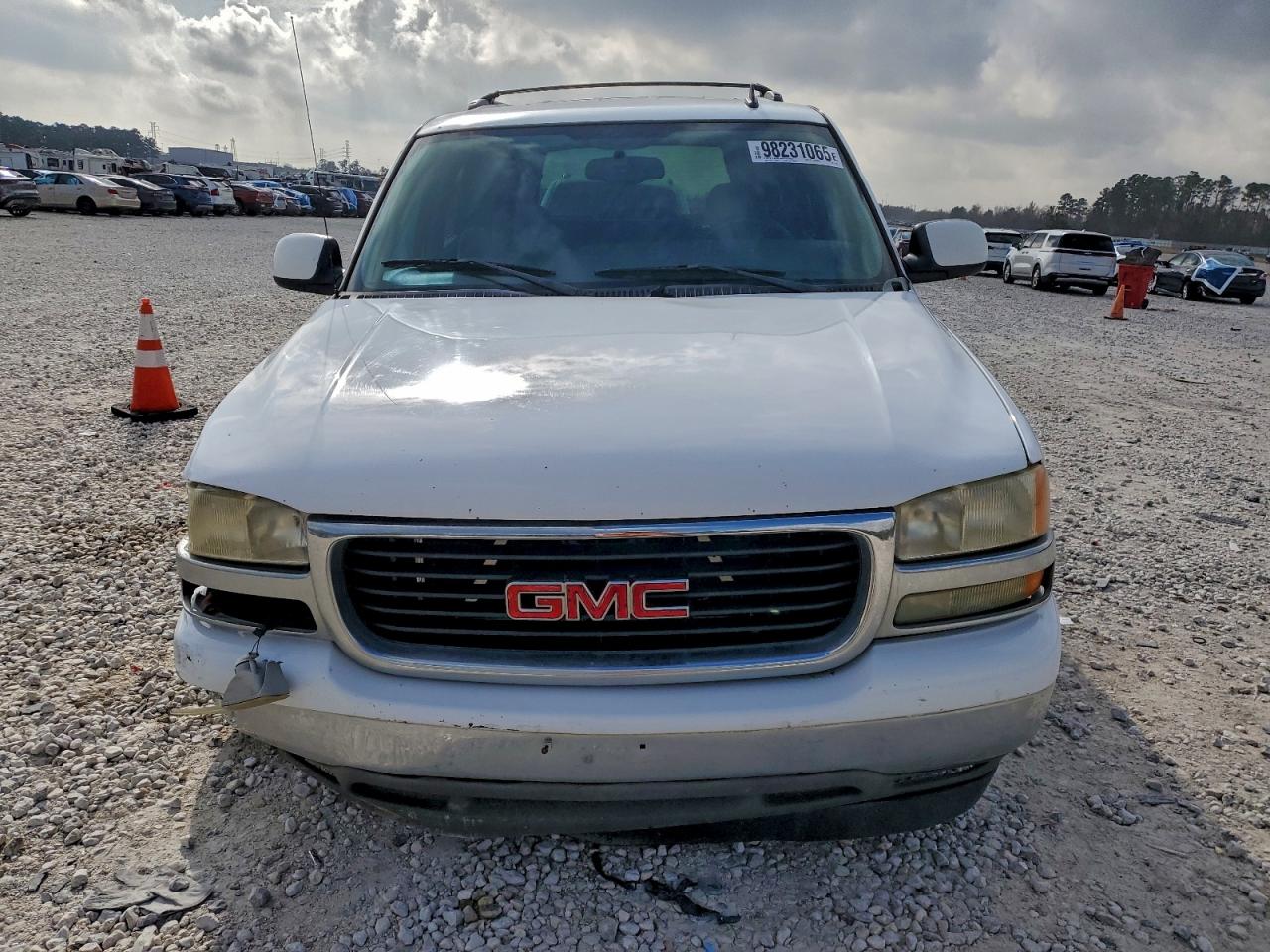 GMC Yukon Image 7