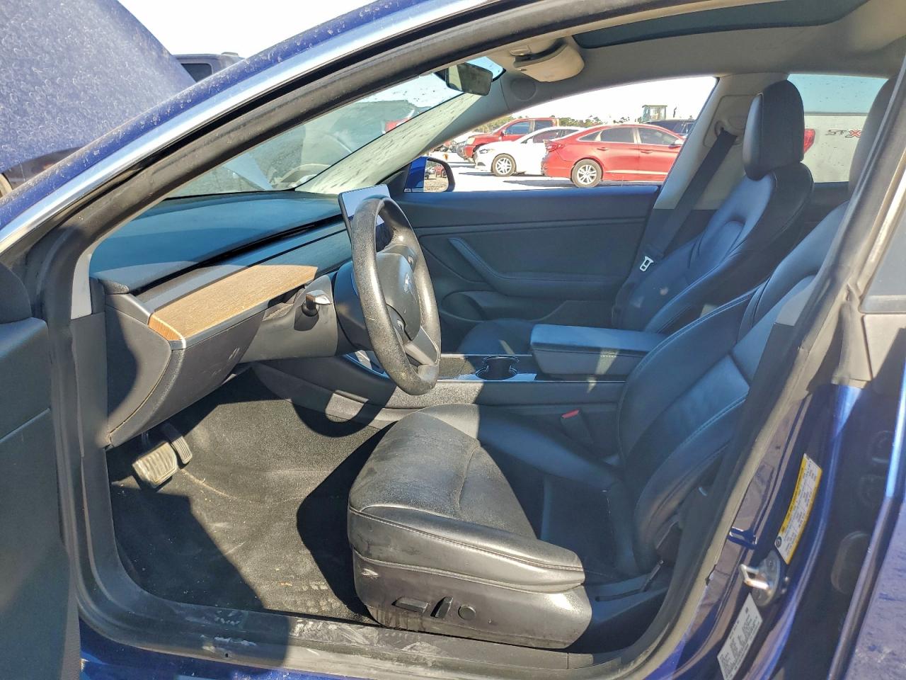 Tesla Model 3 Image 3