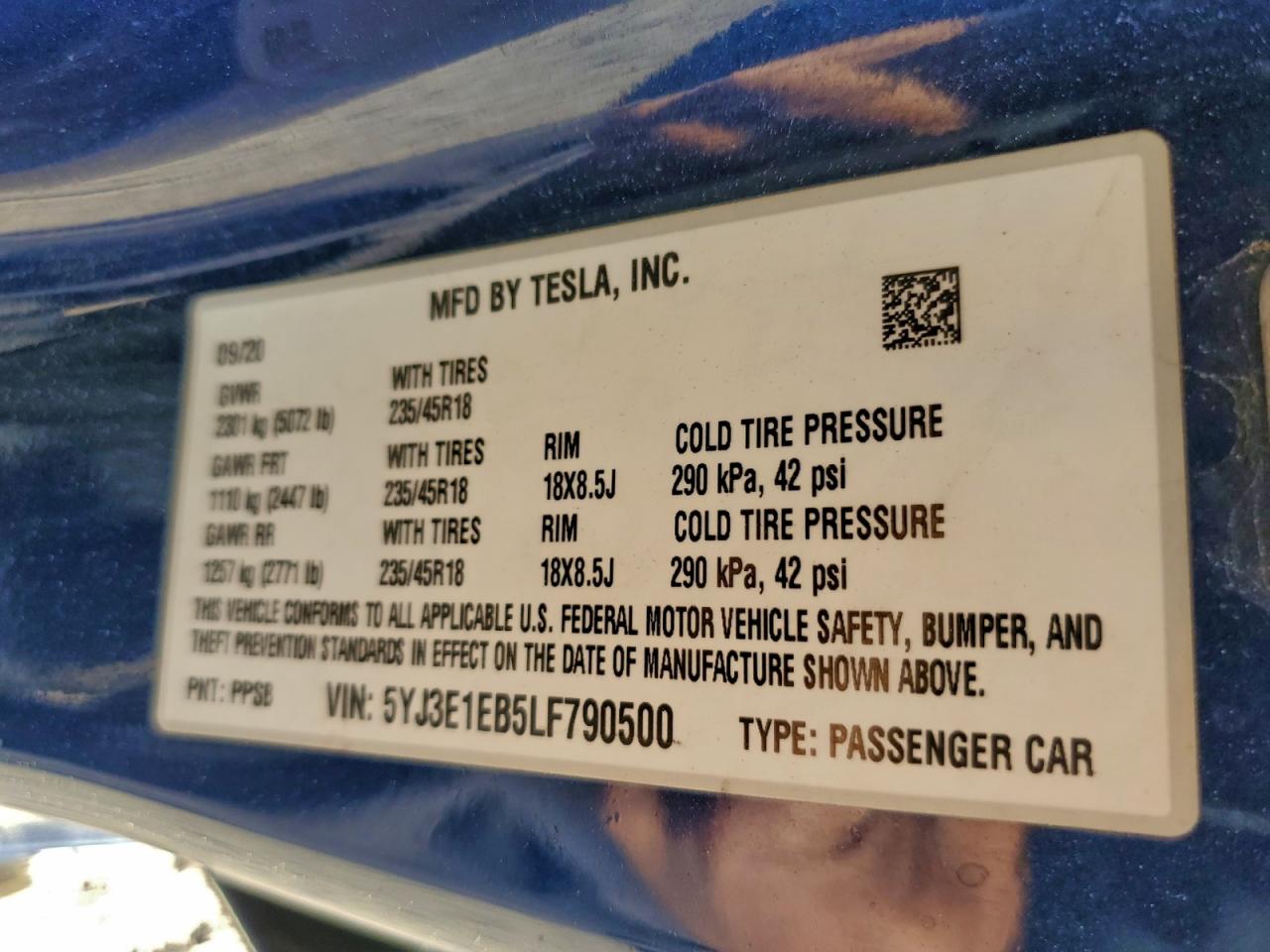 Tesla Model 3 Image 9