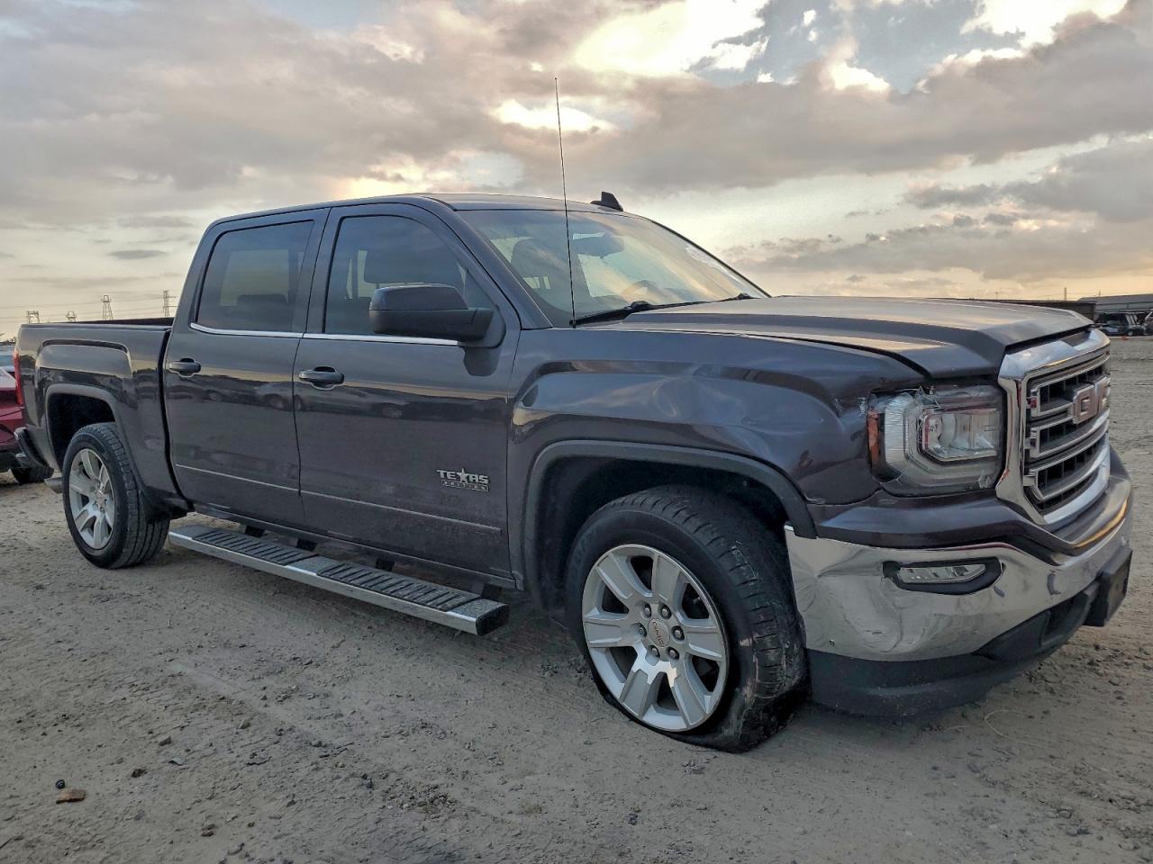 GMC Sierra C1500 Sle Image 3