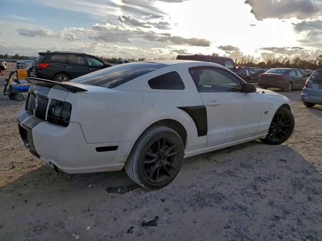 Ford Mustang Gt Image 4