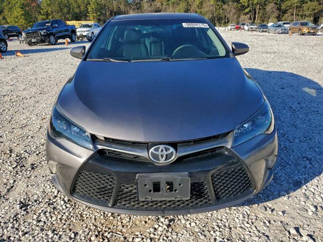 Toyota Camry Le Image 7