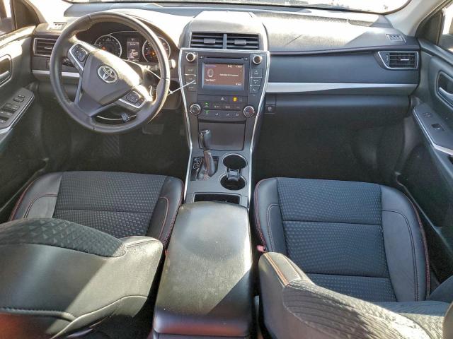 Toyota Camry Le Image 12