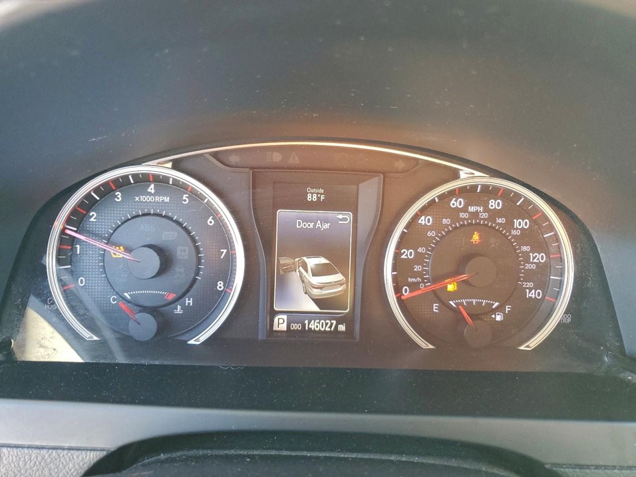 Toyota Camry Le Image 8