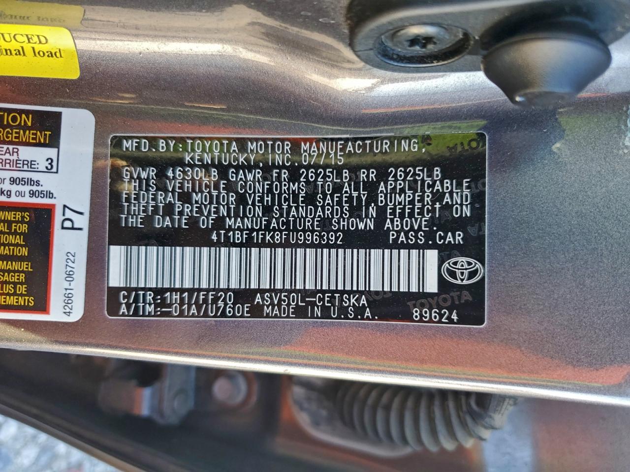 Toyota Camry Le Image 9