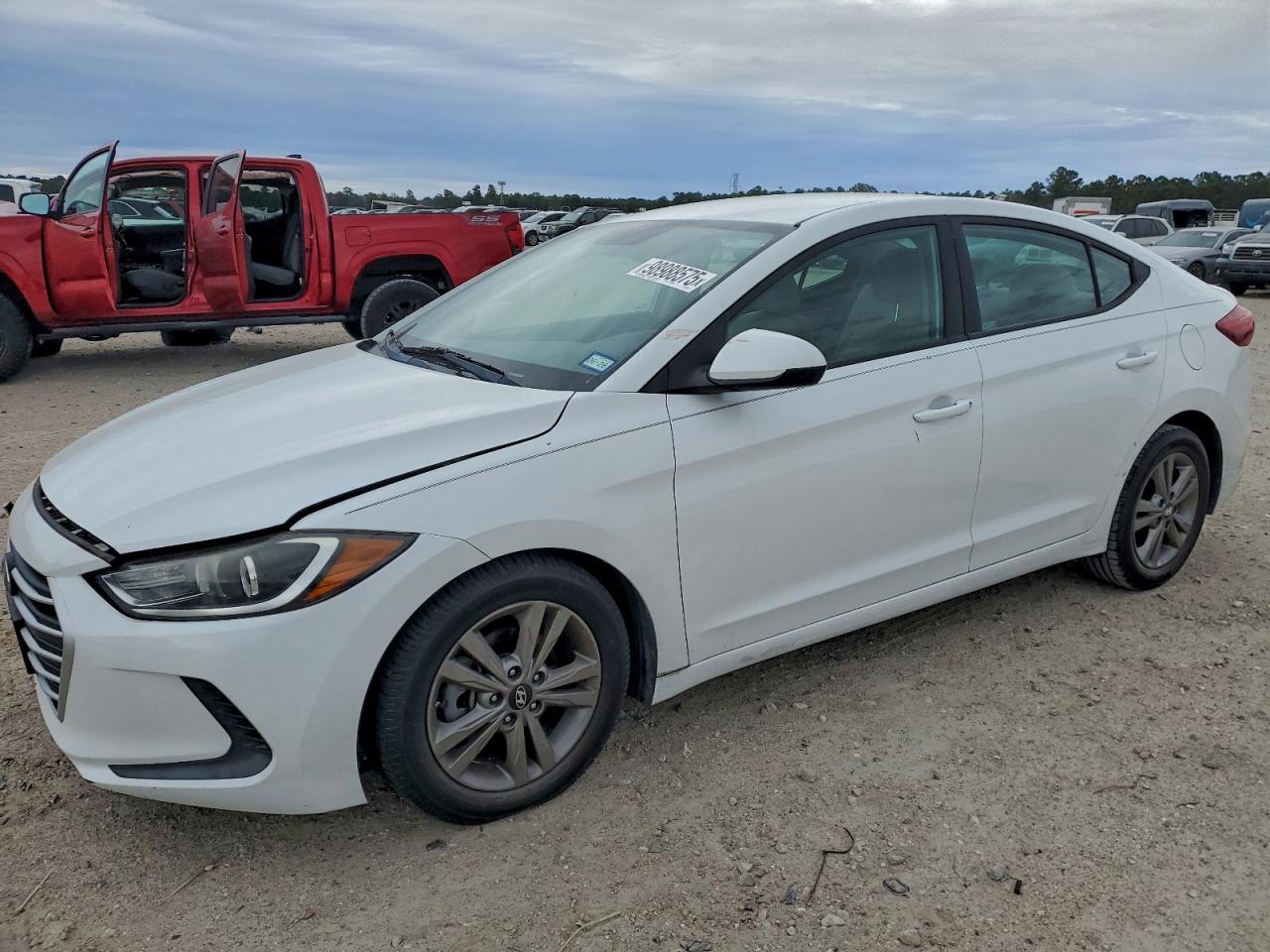 Hyundai ELANTRA Se Image 1