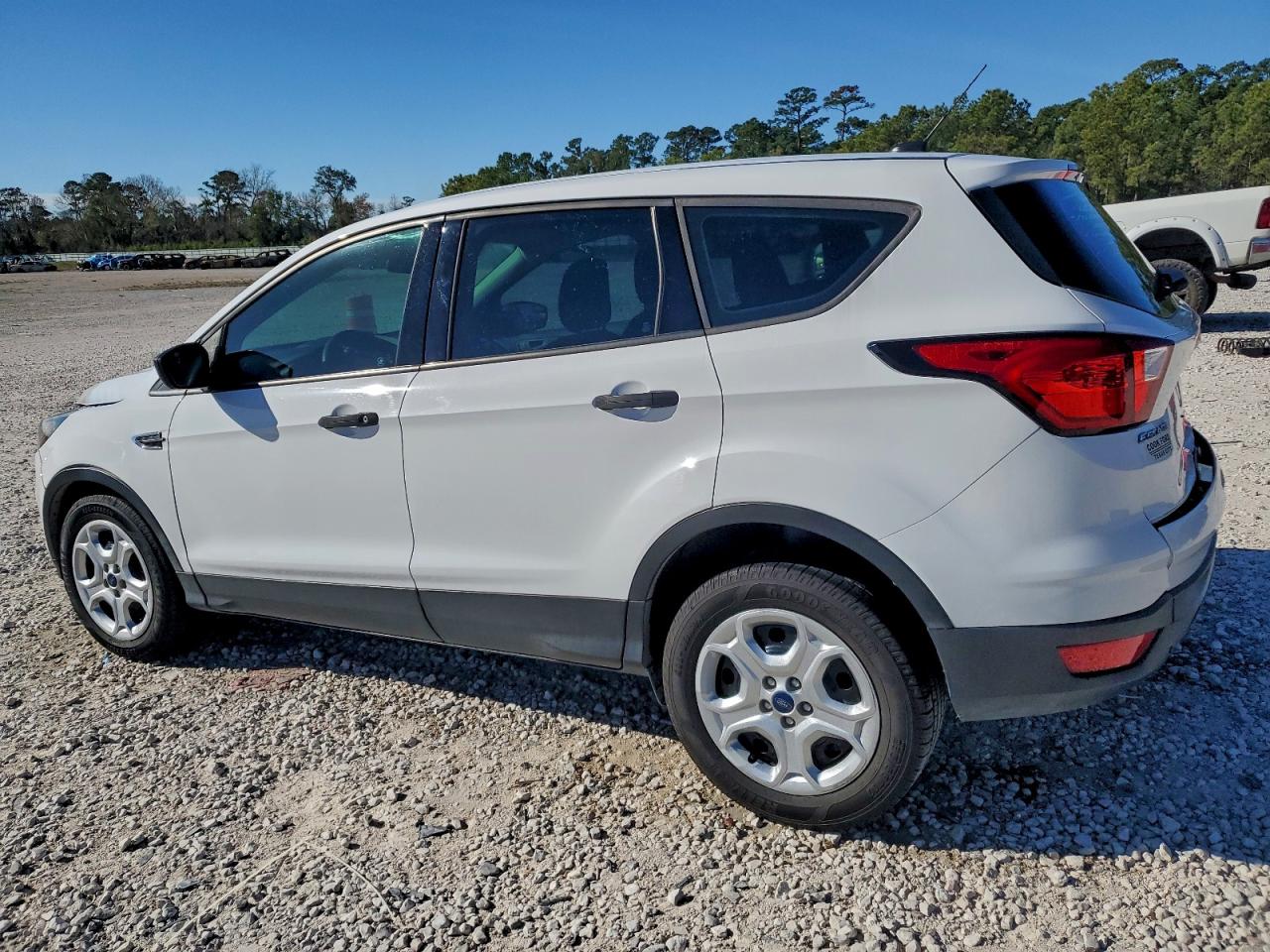Ford Escape S Image 8