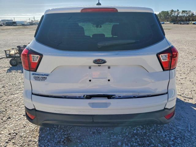 Ford Escape S Image 2