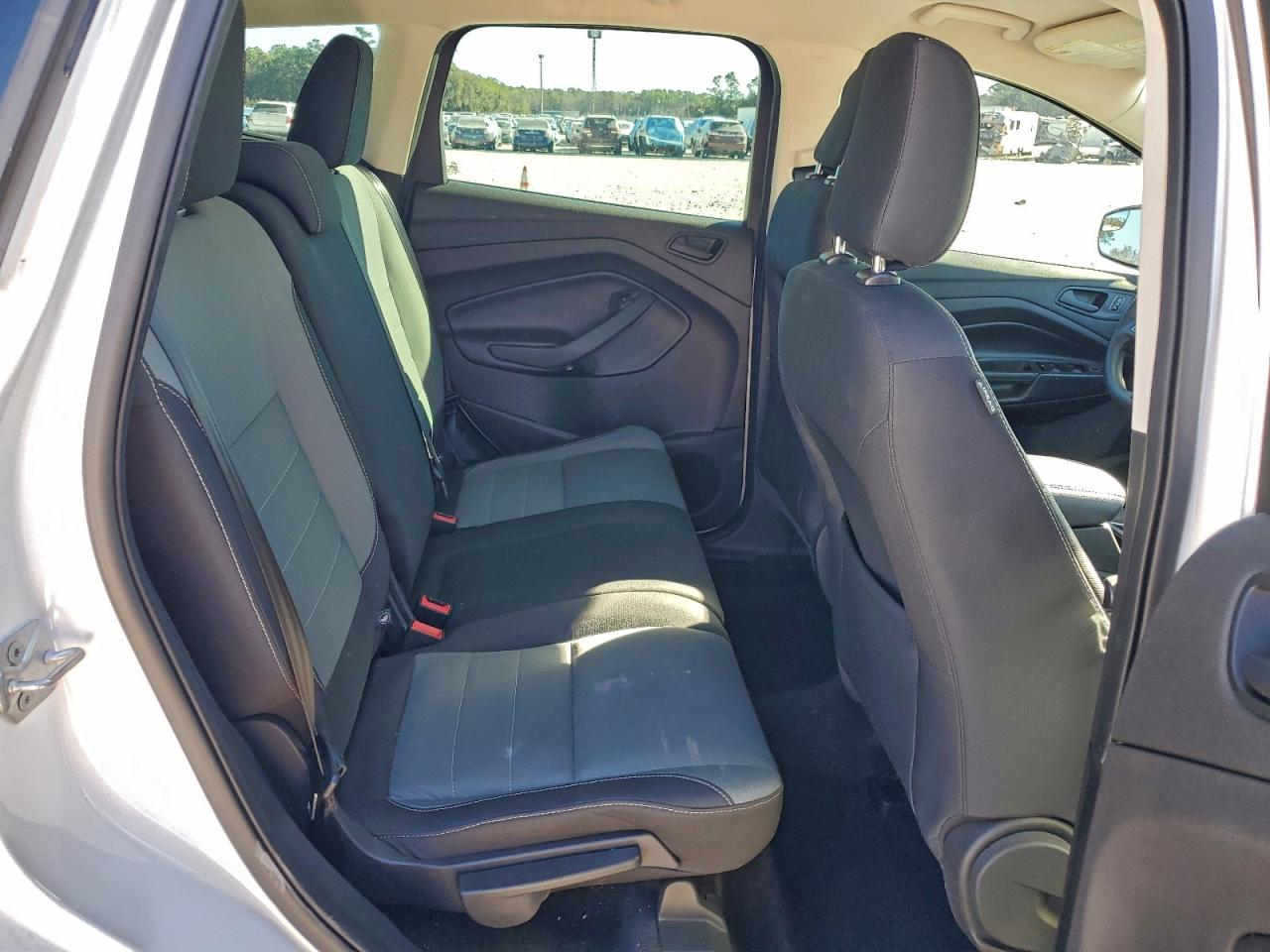 Ford Escape S Image 9