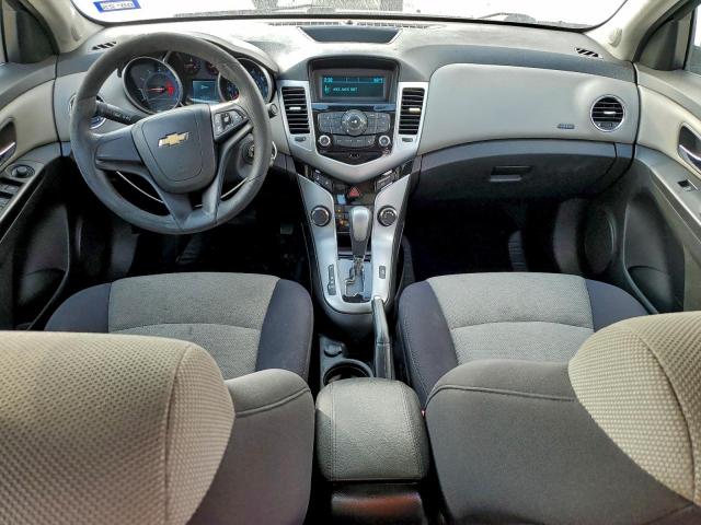 Chevrolet Cruze Ls Image 10