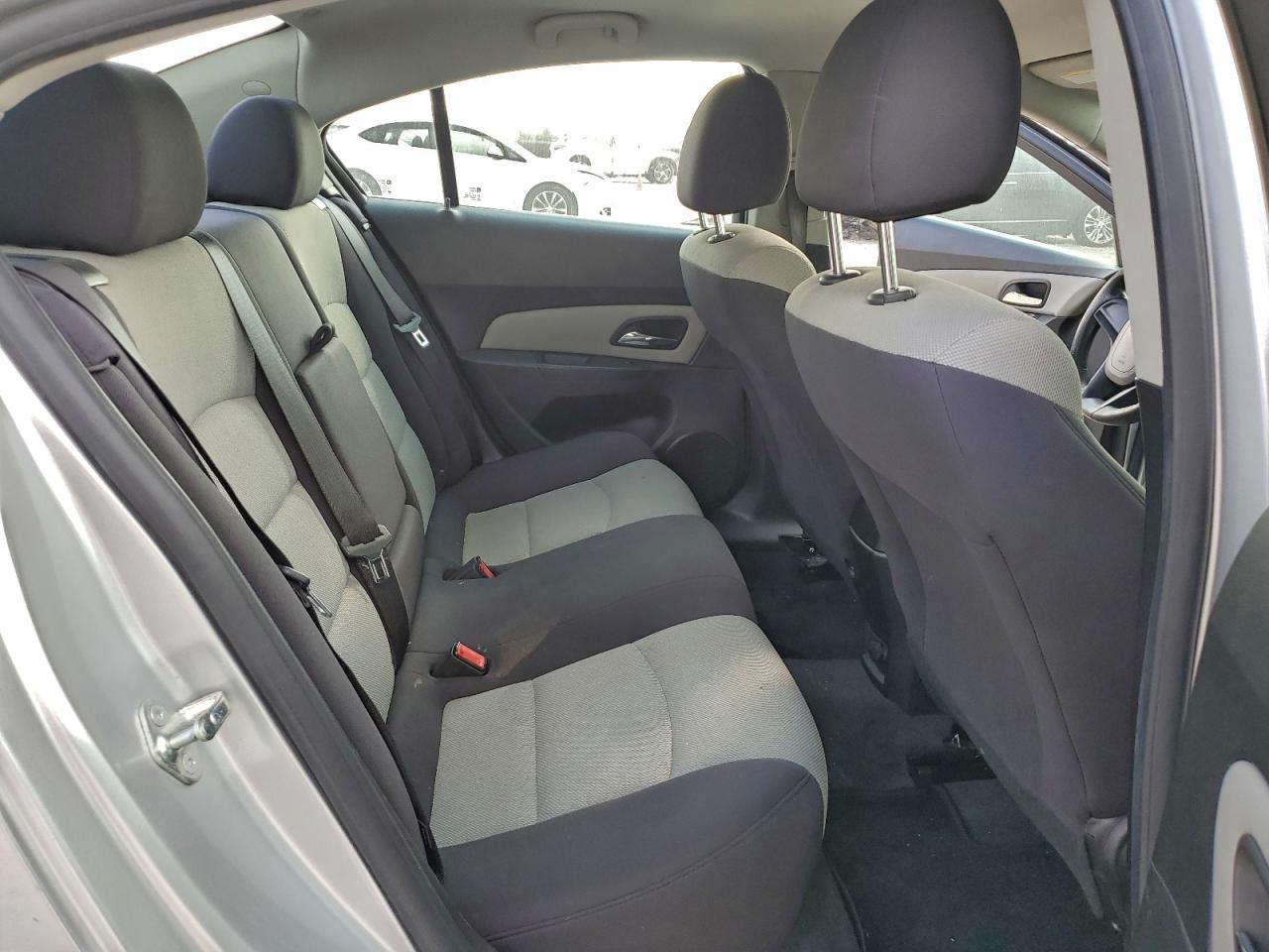 Chevrolet Cruze Ls Image 5